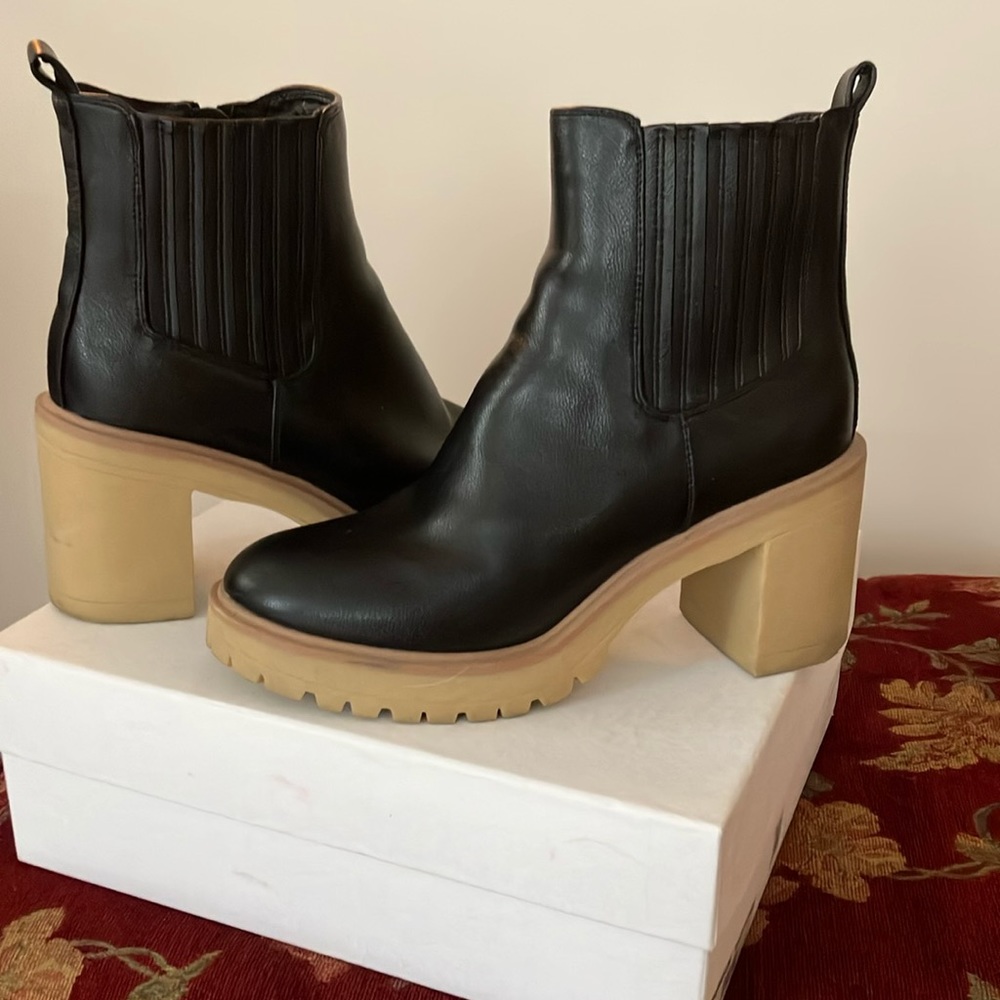 Like-New Dolce Vita Leather Chunky Boots
